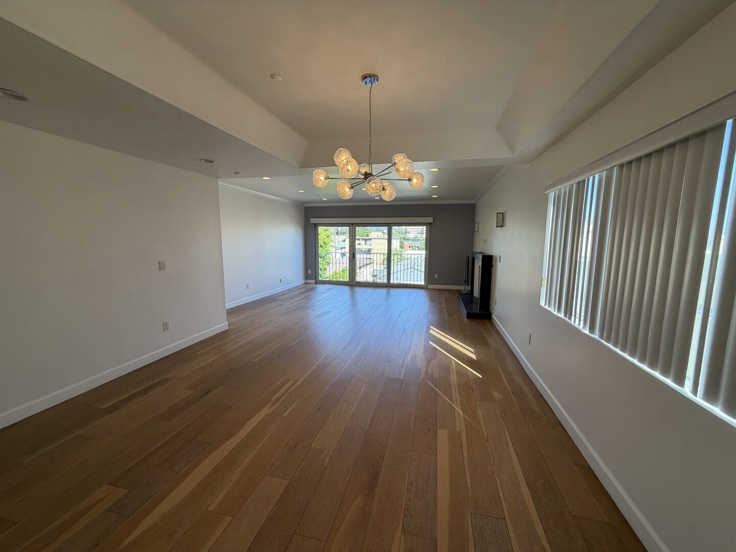 Building Photo - 1247 Barry Ave