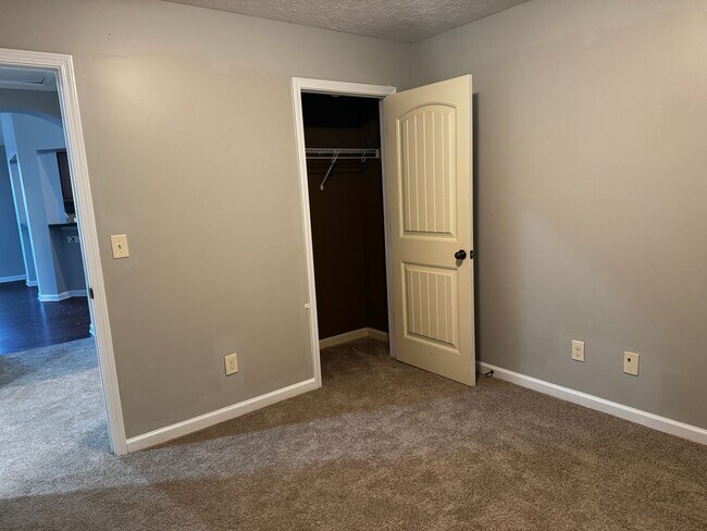 Building Photo - 9133 Saw Tooth Loop