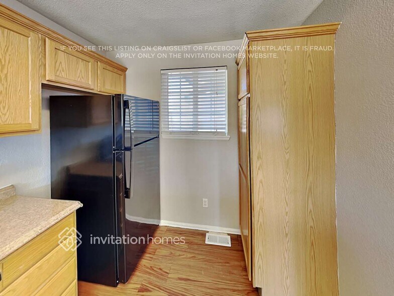 Building Photo - 14378 E 47th Dr