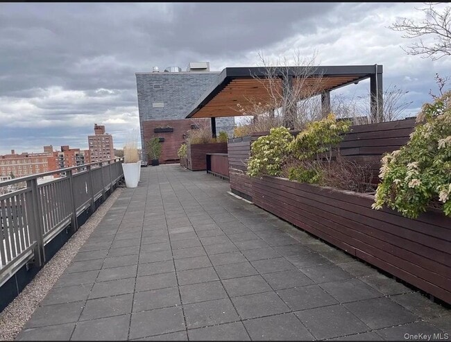 Building Photo - 12-15 Broadway Unit 603