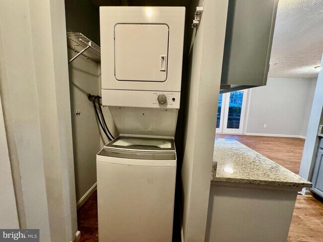 Building Photo - 12201 St Peter Ct