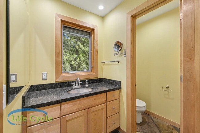 Building Photo - 4395 Shady Oak Ct