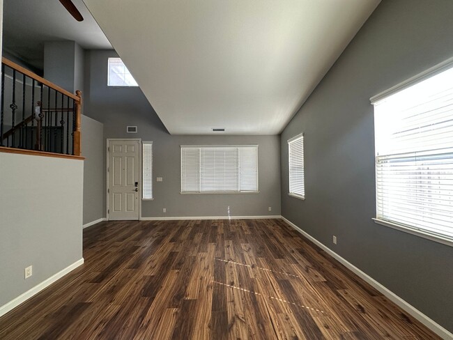 Building Photo - Beautiful home in Damonte Ranch Area
