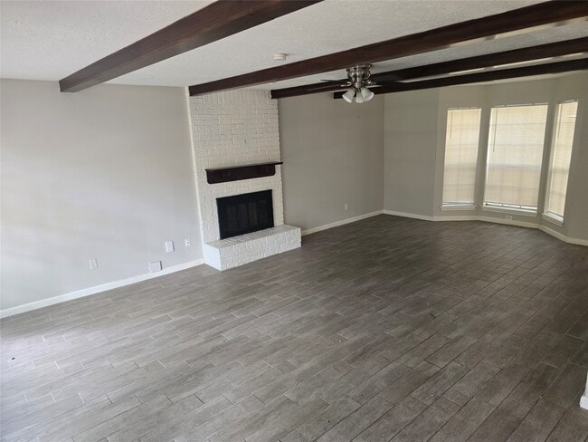 Building Photo - 3211 Highland Laurels Dr