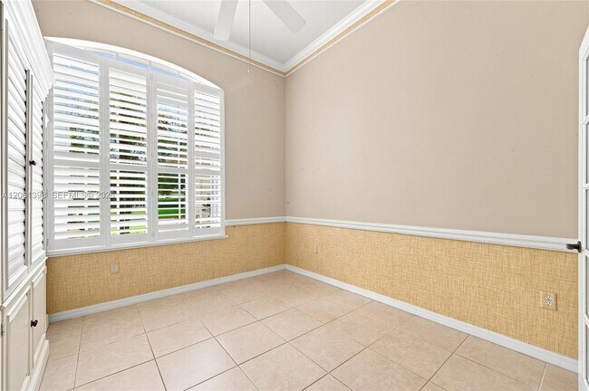 Building Photo - 4025 Chablis St SW