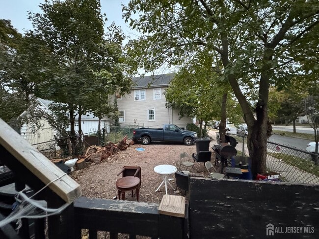 Building Photo - 166 Throop Ave