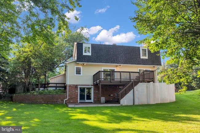Building Photo - 7205 Van Ness Ct