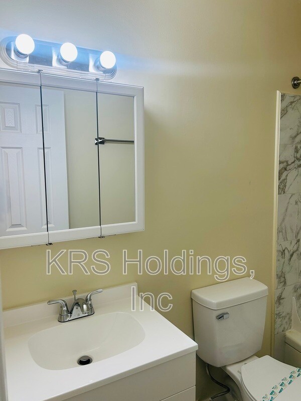 Building Photo - 5238 Goolsby Ct