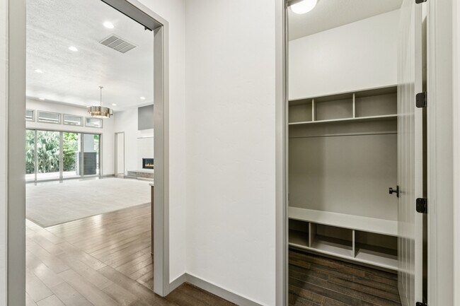 Building Photo - 3441 E Accommodation Ct