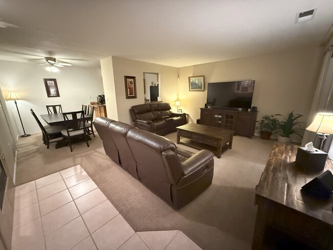 Building Photo - 1003 Mineral Way