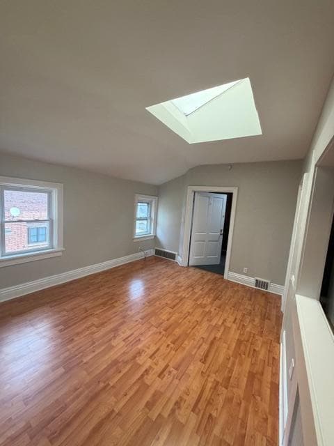 Building Photo - 338 W 10th St