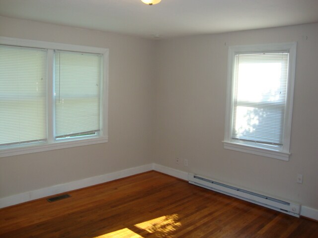 Building Photo - 1500 Meads Rd