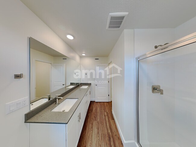 Building Photo - 2624 W 3340 S
