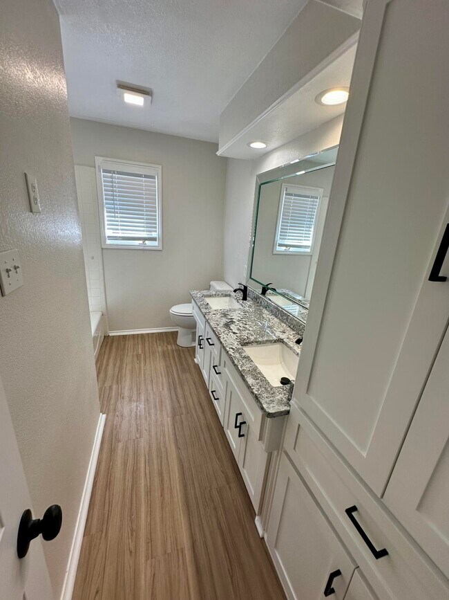 Building Photo - 5821 80th St