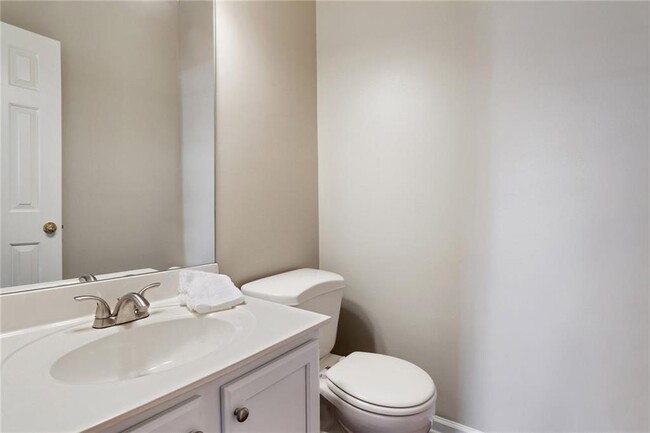 Building Photo - 13638 Weycroft Cir