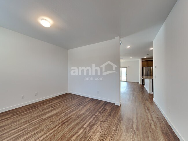 Building Photo - 4214 S 105th Dr