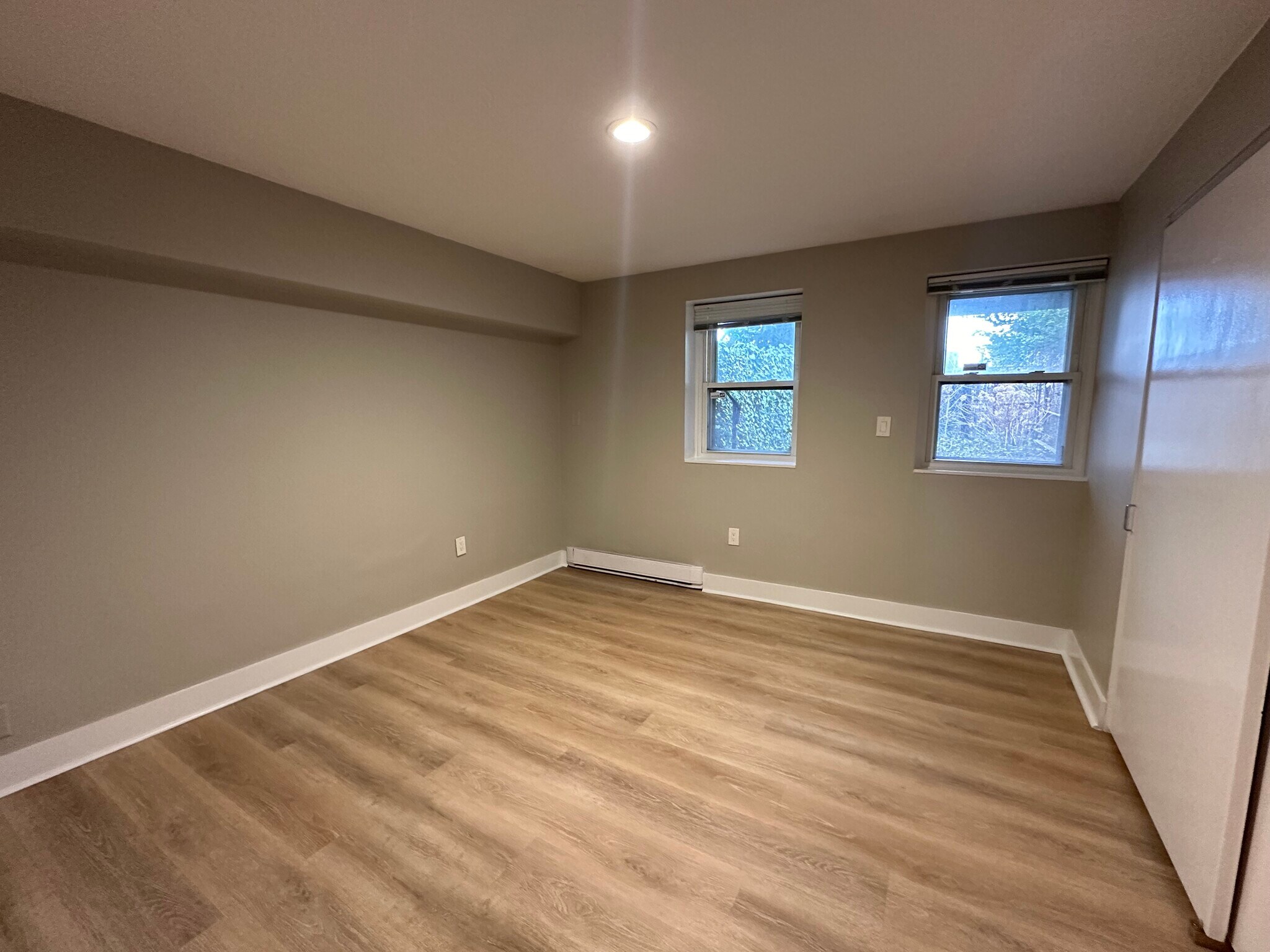 Building Photo - 40 Medford St