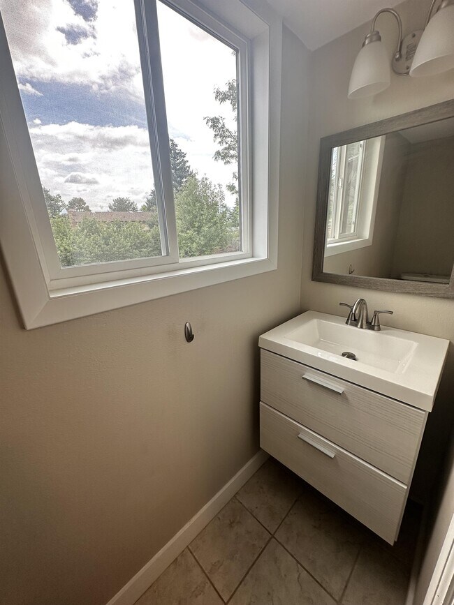 Building Photo - 7628 S Eaton Way