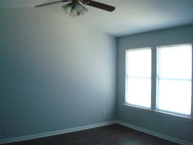Building Photo - 620 Valley Spring Dr