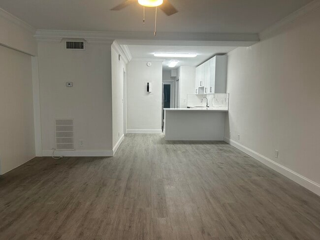 Building Photo - 1015 Spanish River Rd