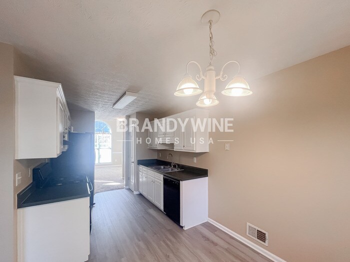 Building Photo - 45 Lydia Ct