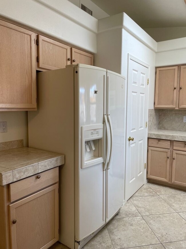 Building Photo - Coming Soon! DO NOT DISTURB TENANTS!