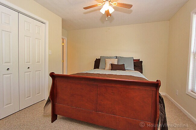 Building Photo - Spacious 2 Bedroom in Cape