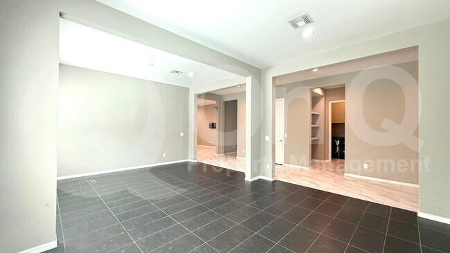 Building Photo - 5530 N 107th Ln