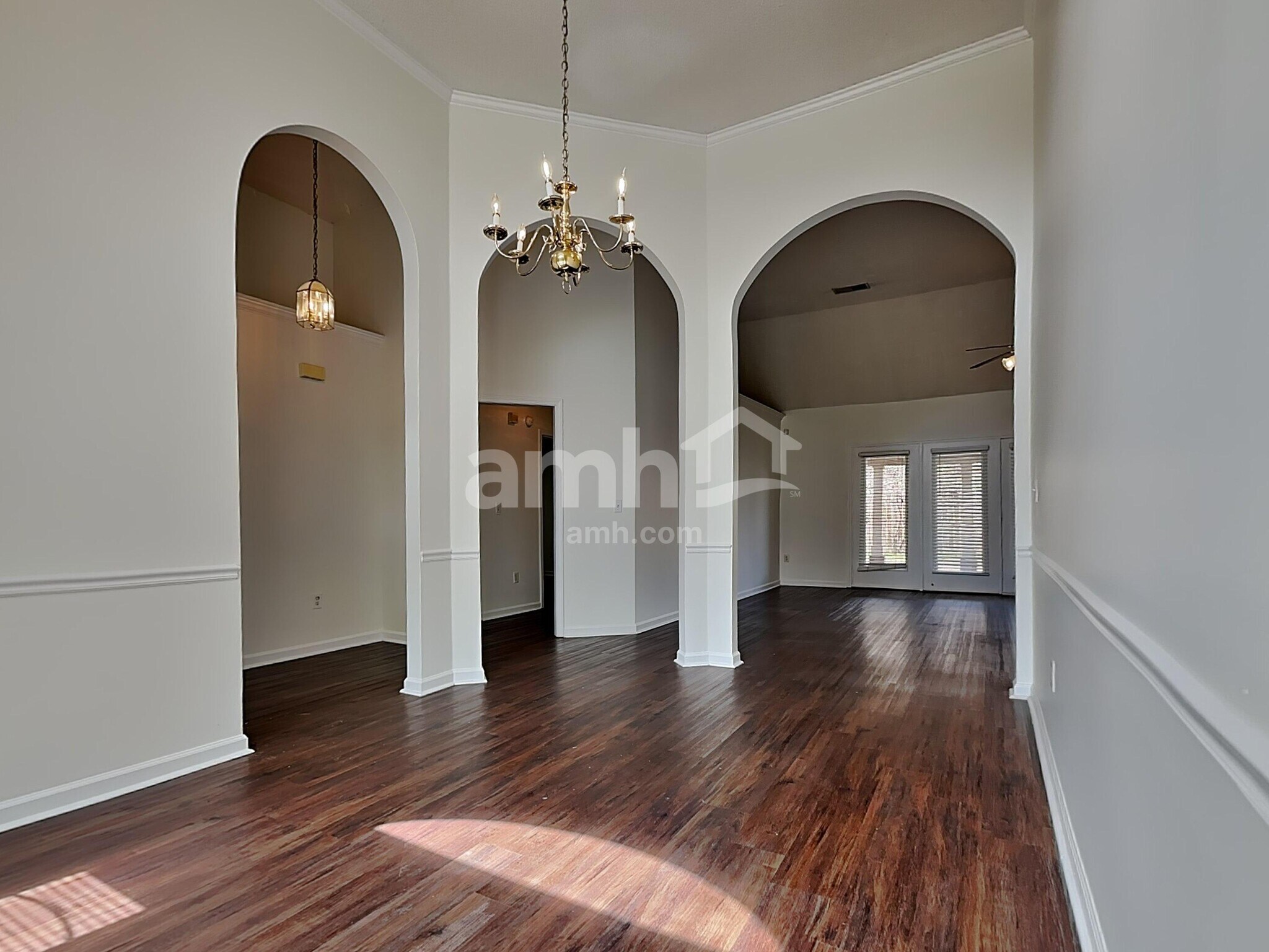 Building Photo - 9270 Chimneyrock Blvd