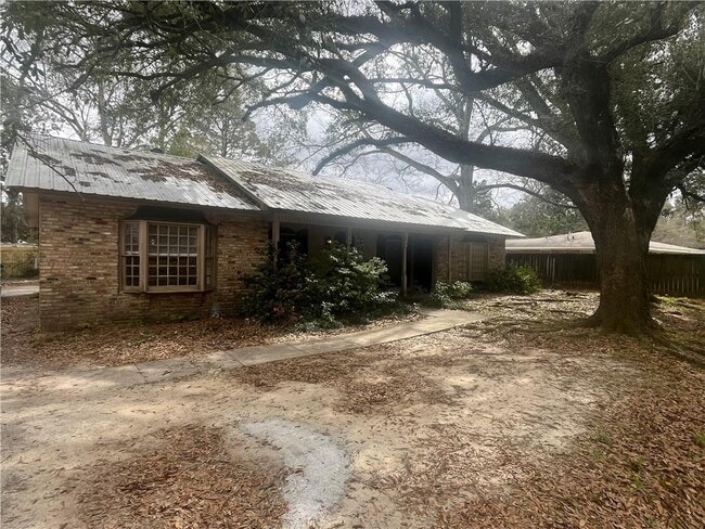 Primary Photo - 461 Magnolia Rd
