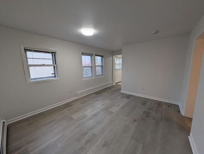 Building Photo - Stunning 3 bedroom 2 bathroom single family house available in Asbury Park!