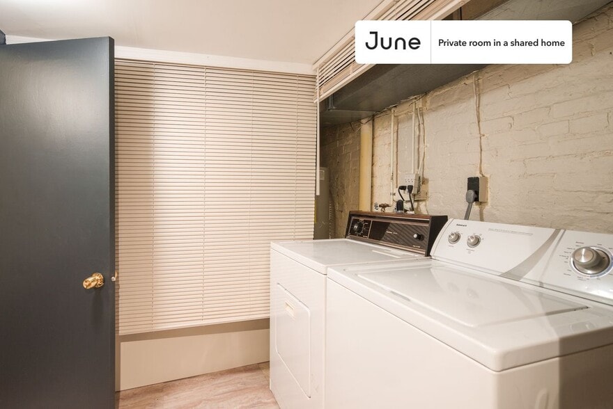 Building Photo - Room in Shared 5 bed/2 bath home in Columbia Heights