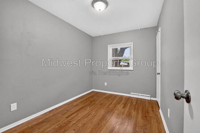 Building Photo - 6717 Lightwood Dr