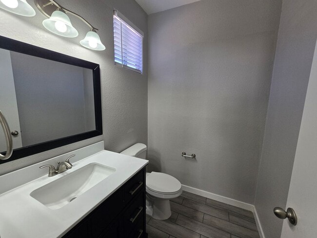 Building Photo - 4 Bedroom Rhodes Ranch Home