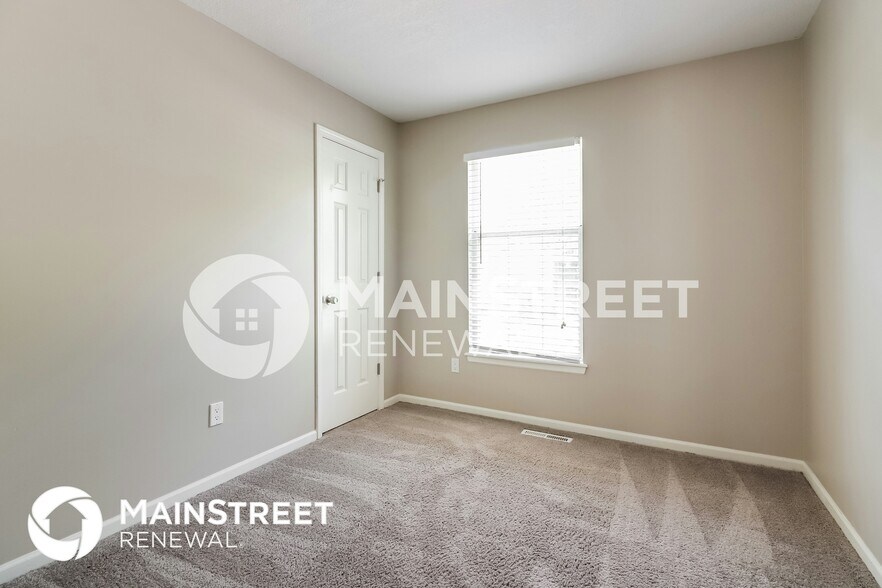 Building Photo - 121 E Remington Terrace