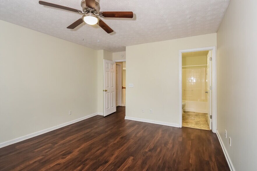Building Photo - 2375 Keenland Ct