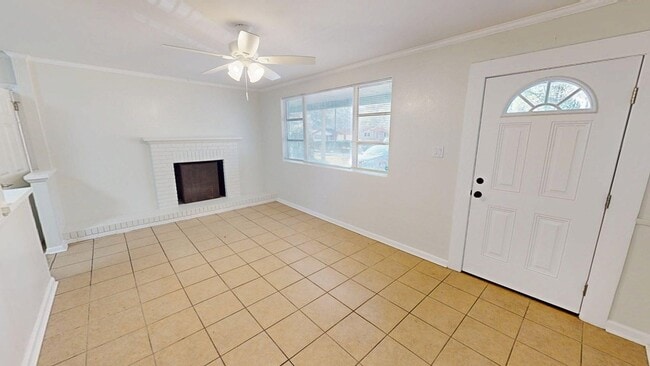 Building Photo - 409 Augusta Ave