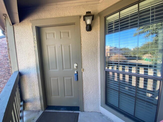 Building Photo - 3101 Townbluff Dr