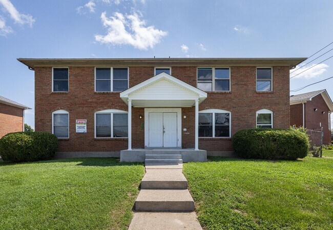 Building Photo - 4904 Saddlebrook Ln