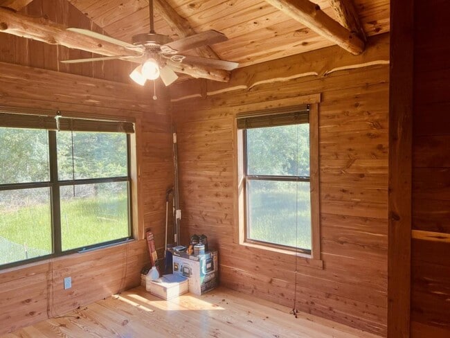 Building Photo - 313 N Berry Ridge