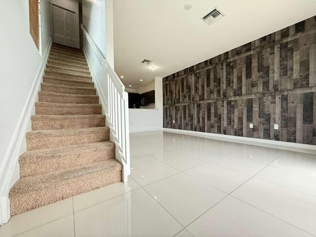 Building Photo - 3563 NW 13th St