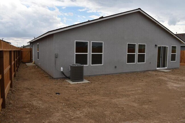 Building Photo - 4527 Isabel Ct