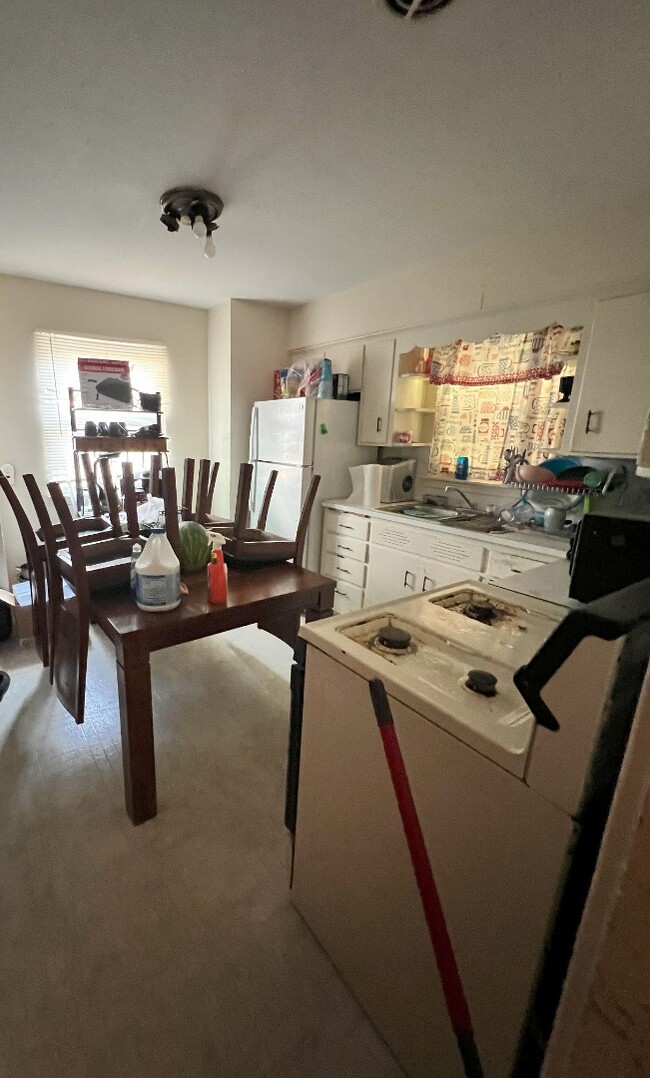 Building Photo - 3116 Mackinaw St