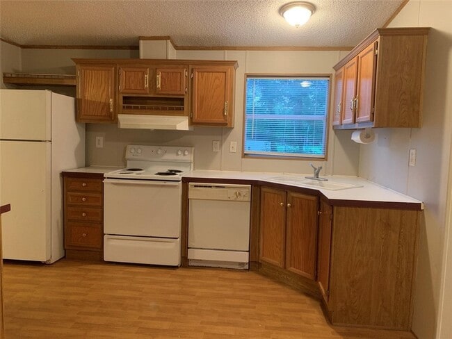 Building Photo - 33107 Bear Branch Ln