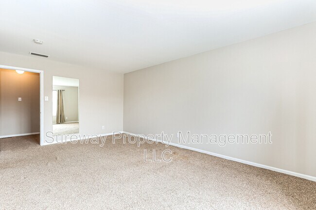 Building Photo - 4406 Aberdeen Ln