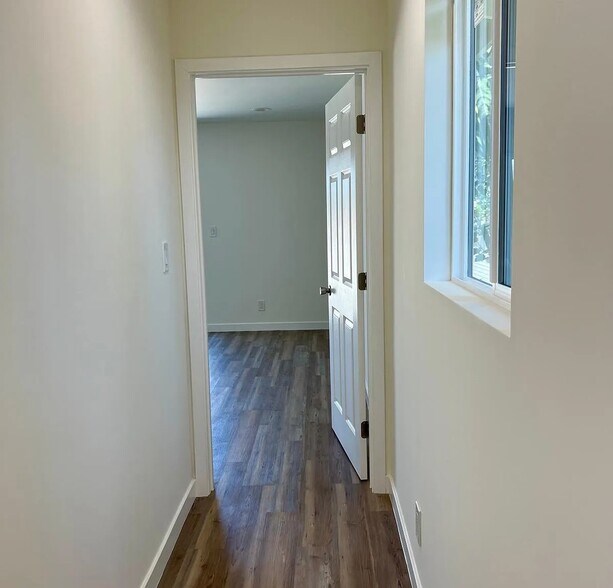 Building Photo - 9429 S 2nd Ave