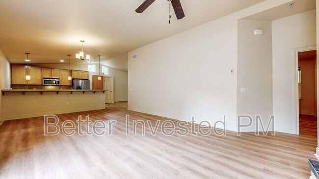 Building Photo - 14636 Jomark Ln