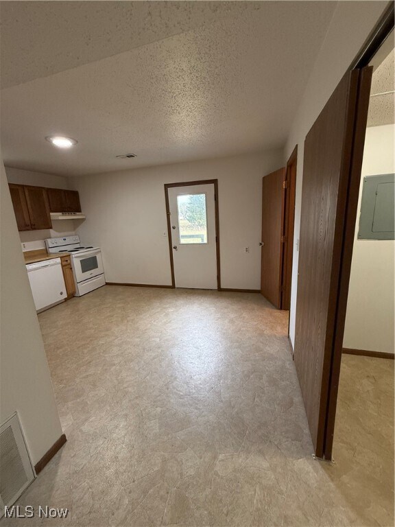 Building Photo - 1330 Richey Rd