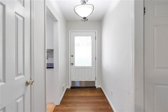 Building Photo - 2850 Templar Knight Dr