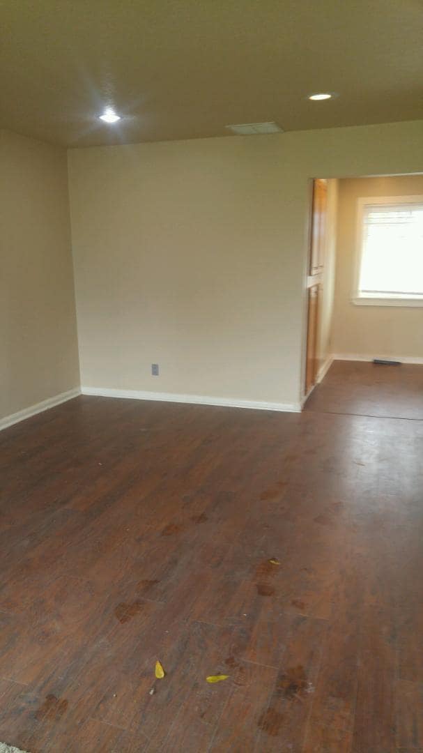 Building Photo - Near Downtown Oregon City -Off Holcomb Rd